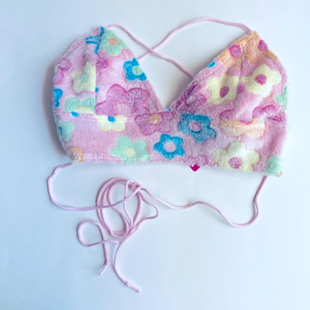 🍒 5/$25 🍒 Super Cute Fuzzy Floral Halter Top SMALL